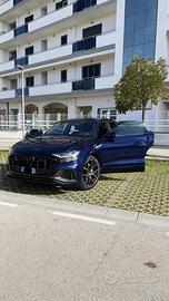 Audi q8 s-line