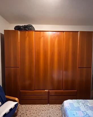 Camera da letto completa in legno