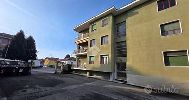 4 LOCALI A GASSINO TORINESE