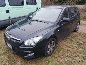 HYUNDAI i30 1.4 gas GPL