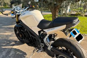 Triumph Speed triple 1050