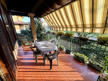 VILLA A SCHIERA D'ANGOLO A TRIBIANO