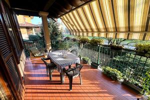 VILLA A SCHIERA D'ANGOLO A TRIBIANO