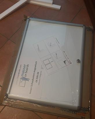 Bacheca magnetica da interno – 4x DIN A4