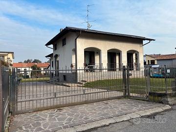 Fino Mornasco vendita villa singola