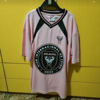 Due magliette e un pantalone corto