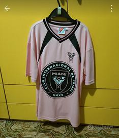 Due magliette e un pantalone corto