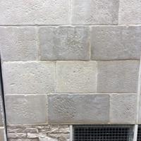 Mattoni di pietra lavorati selezionati