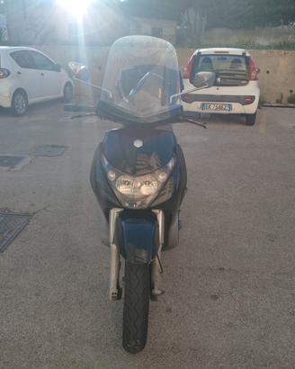 Piaggio Beverly 400