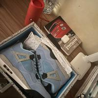 Jordan 4 University blue