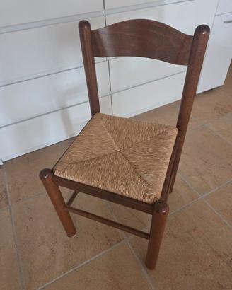 Sedie in legno seduta in paglia