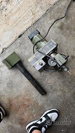 Trapano a colonna per tornio