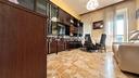 ampio-trilocale-con-doppio-balcone-box-e-cantina