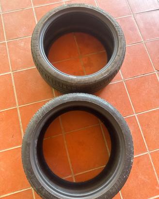 2 Gomme usate 215 40 R17 87Y