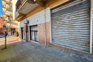 Locale commerciale al centro