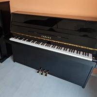 Pianoforte verticale Yamaha C 109