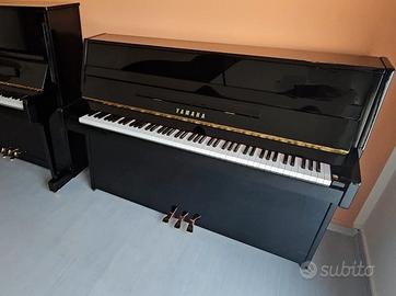 Pianoforte verticale Yamaha C 109