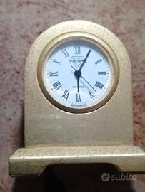 piccolo orologio da tavolo