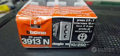 Bticino Dogic 10A 3913N prese corrente spina