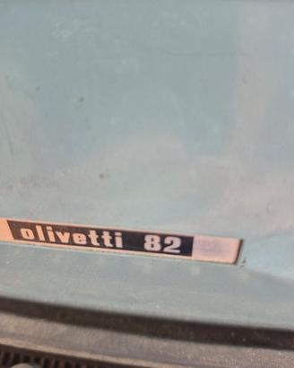 macchina da scrivere  Olivetti 82