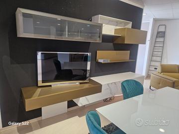 parete attrezzata sospesa