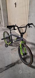 Bicicletta BMX Boost