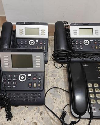 4 telefoni Alcatel