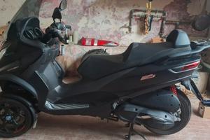  Piaggio MP3  500 hpe 2022 incidentato