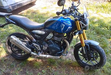 Triumph 400 street incidentata 