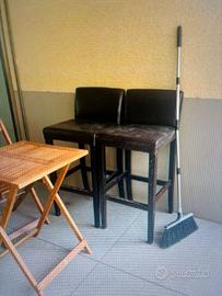 Hochtisch und 4 Lederstühle massiv Buchenholz sehr