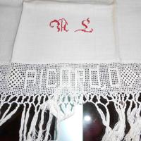 Asciugamano antico in cotone con frange e ricamo