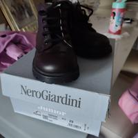 Scarpe modello "porto bordò" mai usate