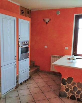 Appartamento di 80 m² con 4 locali e box auto a Bu