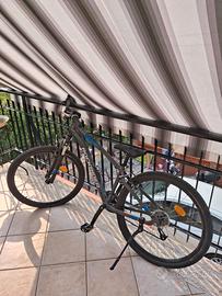 bicicletta Rockrider Five.Zero