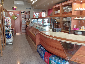 Attività commerciale con laboratorio