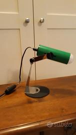 Lampada da muro Targhetti montata su base diversa