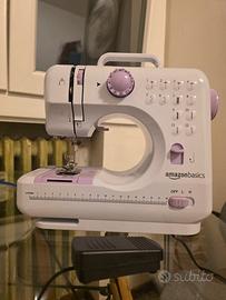 Macchina da cucire AmazonBasics compatta