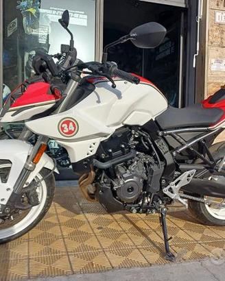 Suzuki GSX-8S Kevin Schwantz Limited Edition #2