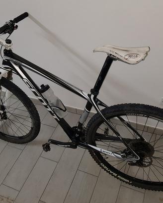 scott scale 29 in carbonio 