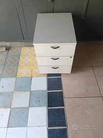 mobiletto cassettiera