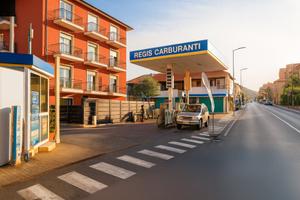 Storico Distributore, officina, negozio - 50 anni