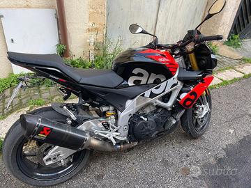 Moto aprilia tuono 1100 v4 rr