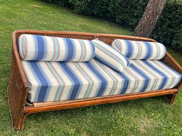 divano in rattan
