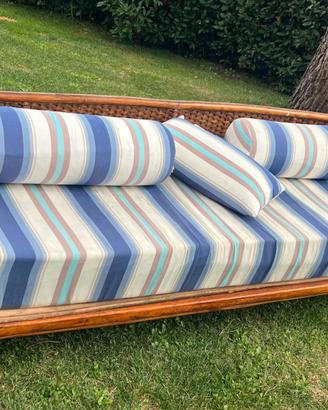 divano in rattan