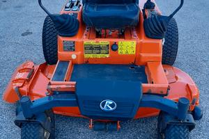 TRATTORE RASAERBA KUBOTA ZD21