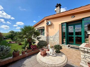 VILLA SINGOLA A APRILIA