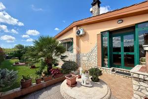 VILLA SINGOLA A APRILIA