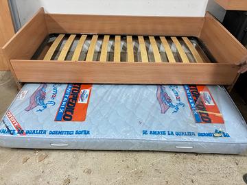 Cameretta con cassettiera e letto con 2 reti a dog