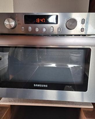 FORNO MULTIFUNZIONE A COTTURA RAPIDA SAMSUNG
