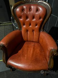 COPPIA DI POLTRONE CLASSICHE CAPITONNÉ